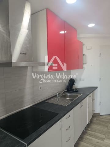 1 soveværelse Lejlighed til leje i La Cala del Moral, Rincón de la Victoria med swimmingpool - € 750 (Ref: 9957954)