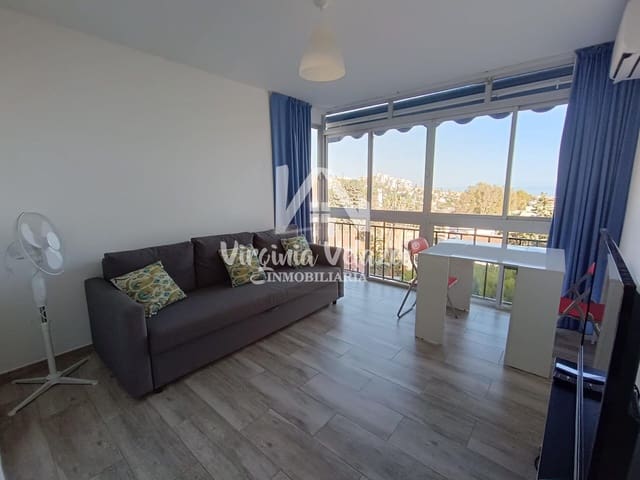 1 soveværelse Lejlighed til leje i La Cala del Moral, Rincón de la Victoria med swimmingpool - € 750 (Ref: 9957954)