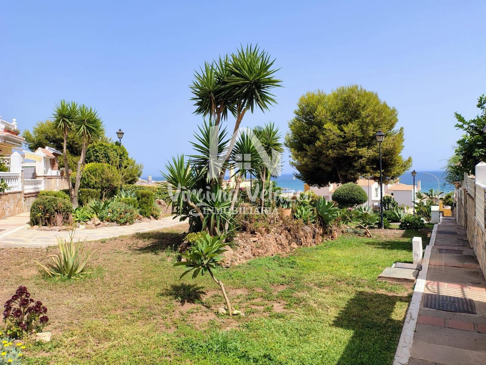 3 bedroom Terraced Villa for sale in Rincon de la Victoria with pool garage - € 570,000 (Ref: 9977302)