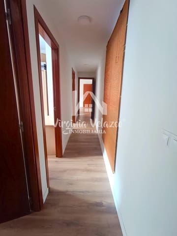 3 bedroom Flat for sale in Rincón de la Victoria with garage - € 260,000 (Ref: 9997111)