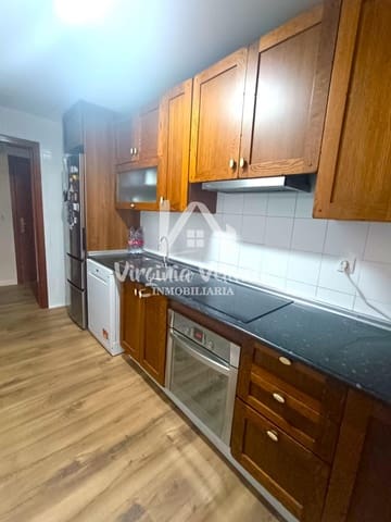 3 bedroom Flat for sale in Rincón de la Victoria with garage - € 260,000 (Ref: 9997111)