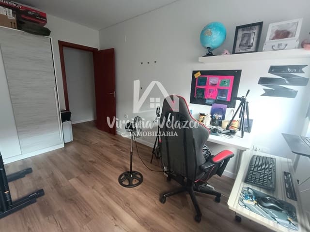 3 bedroom Flat for sale in Rincón de la Victoria with garage - € 260,000 (Ref: 9997111)