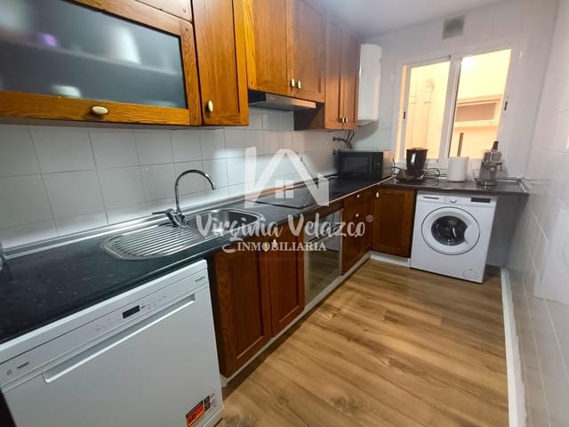 3 bedroom Flat for sale in Rincón de la Victoria with garage - € 260,000 (Ref: 9997111)