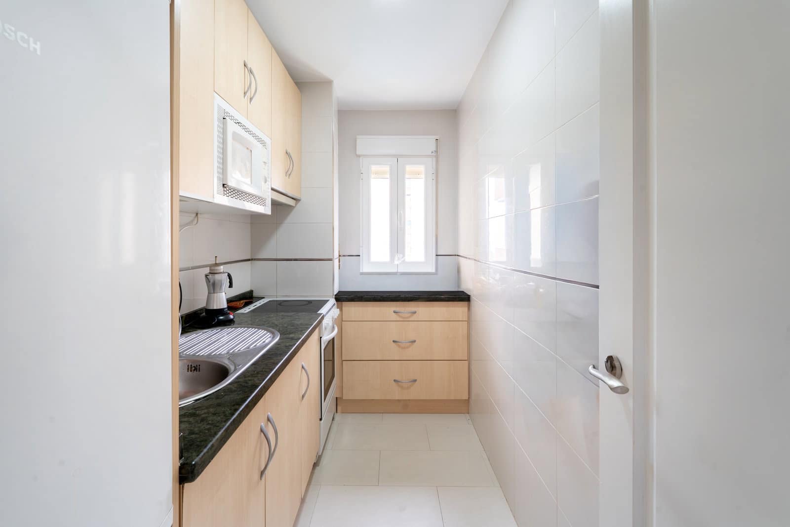 2 quarto Apartamento para arrendar em Almunecar com piscina garagem - 815 € (Ref: 10091546)