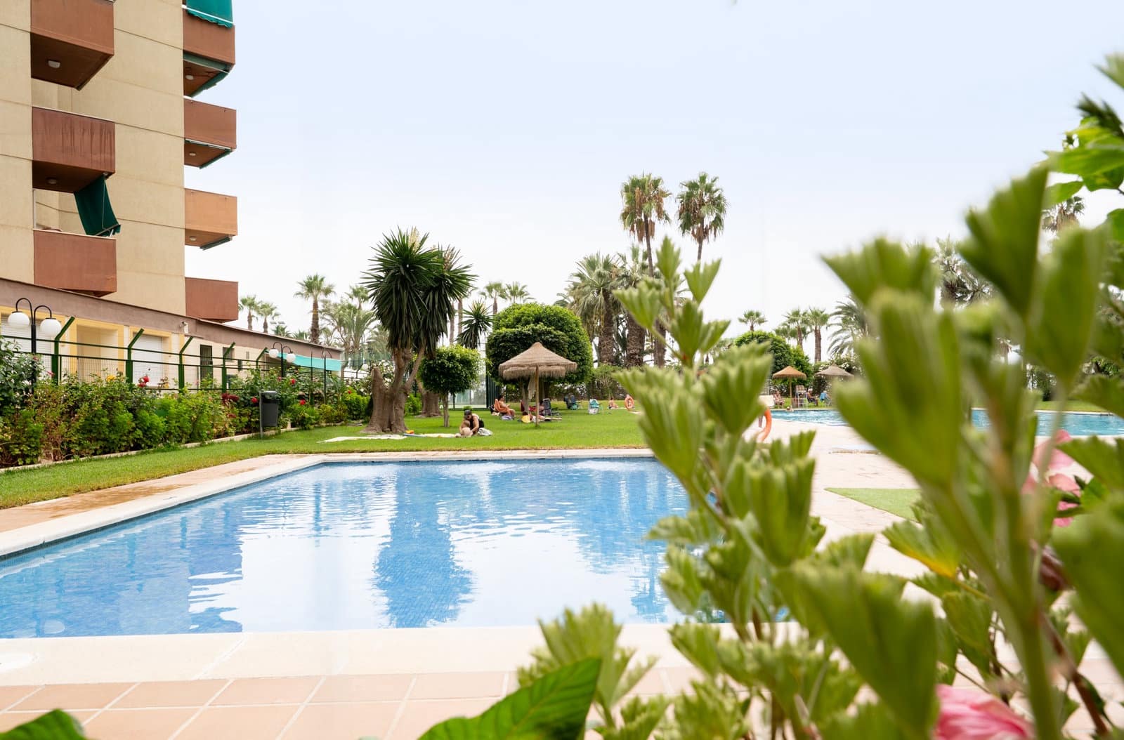 2 quarto Apartamento para arrendar em Almunecar com piscina garagem - 815 € (Ref: 10091546)