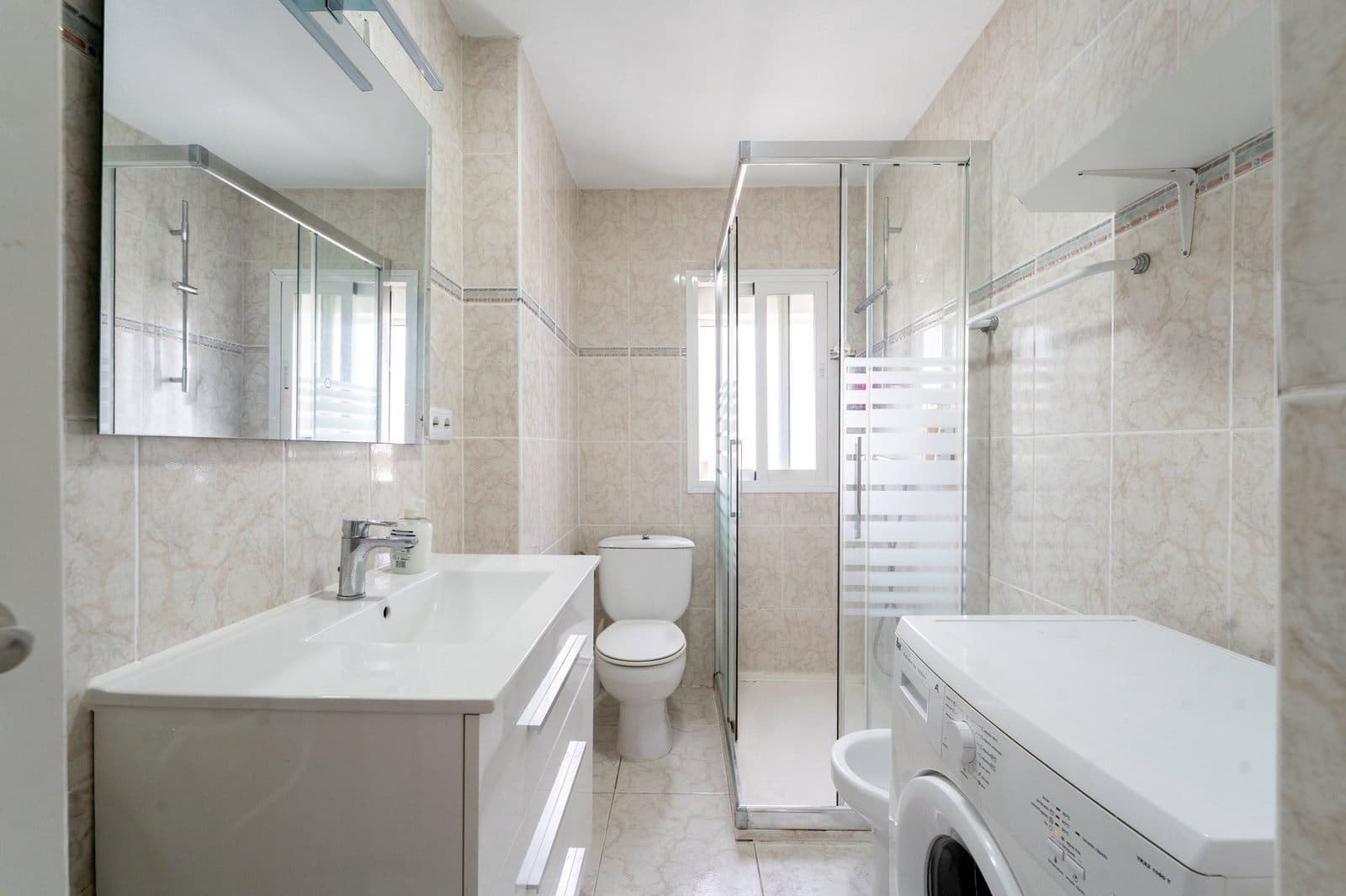 2 quarto Apartamento para arrendar em Almunecar com piscina garagem - 815 € (Ref: 10091546)