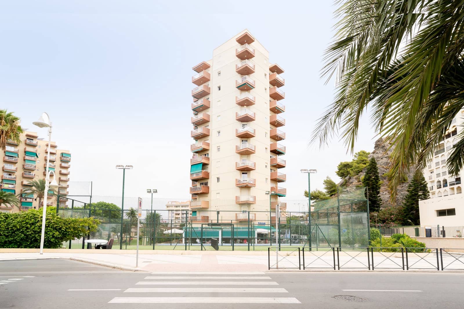 2 quarto Apartamento para arrendar em Almunecar com piscina garagem - 815 € (Ref: 10091546)