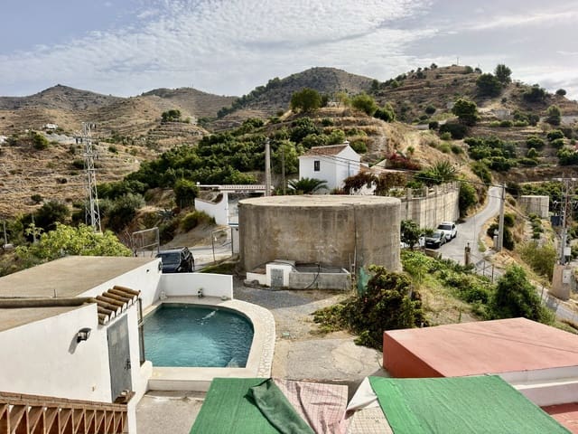 2 slaapkamer Finca/Landhuis te huur in Almuñécar met zwembad garage - € 600 (Ref: 10091547)