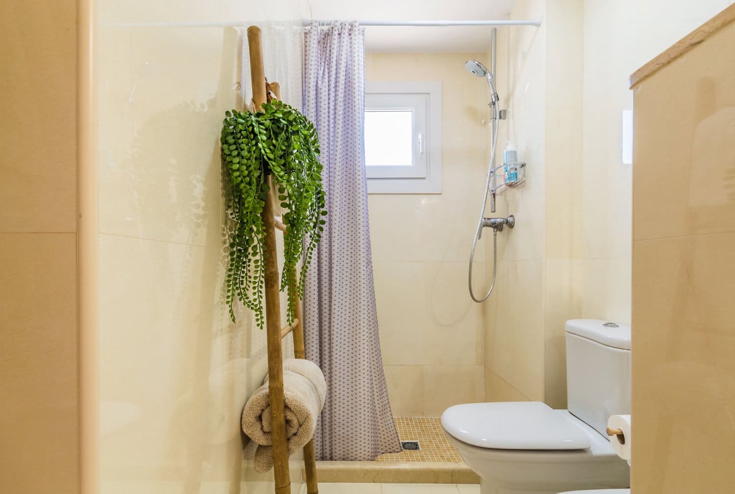 3 slaapkamer Finca/Landhuis te huur in Almunecar met zwembad garage - € 1.560 (Ref: 10091548)