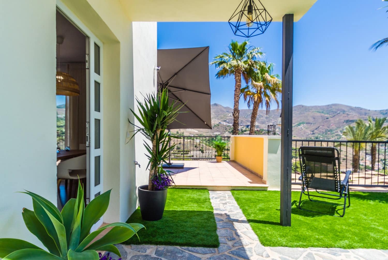 3 slaapkamer Finca/Landhuis te huur in Almunecar met zwembad garage - € 1.560 (Ref: 10091548)