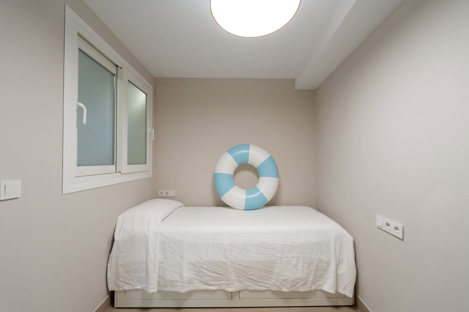 3 bedroom Apartment for rent in Almunecar with pool - € 1,000 (Ref: 10110350)