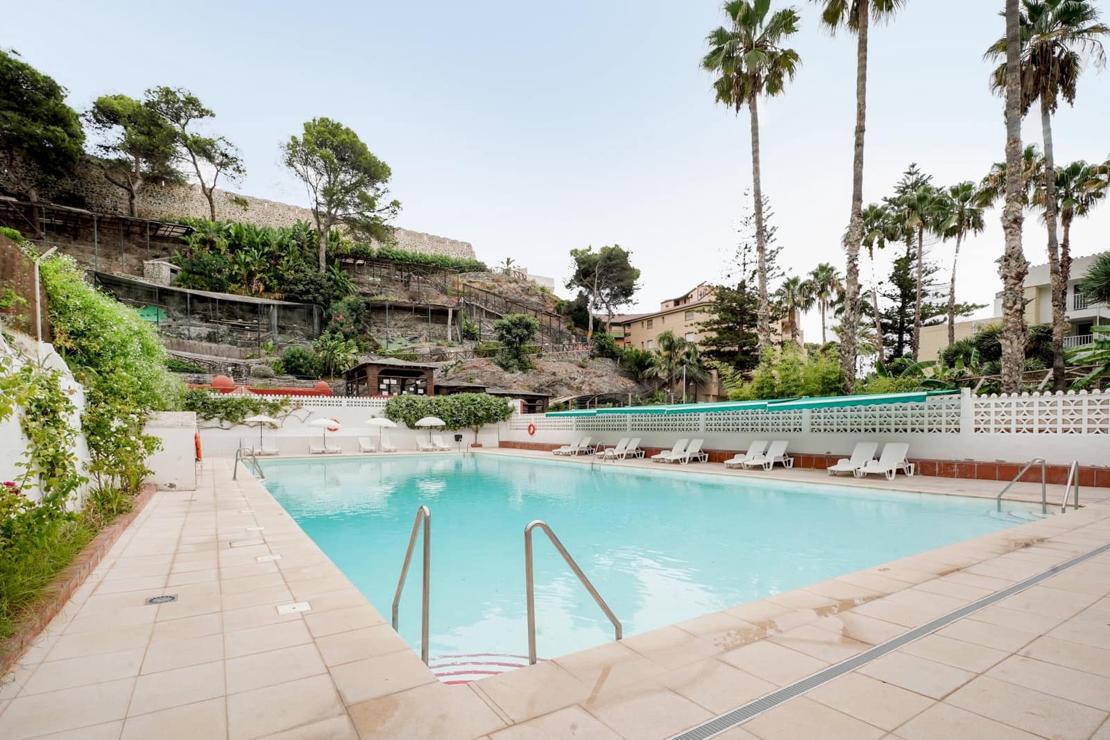 3 bedroom Apartment for rent in Almunecar with pool - € 1,000 (Ref: 10110350)