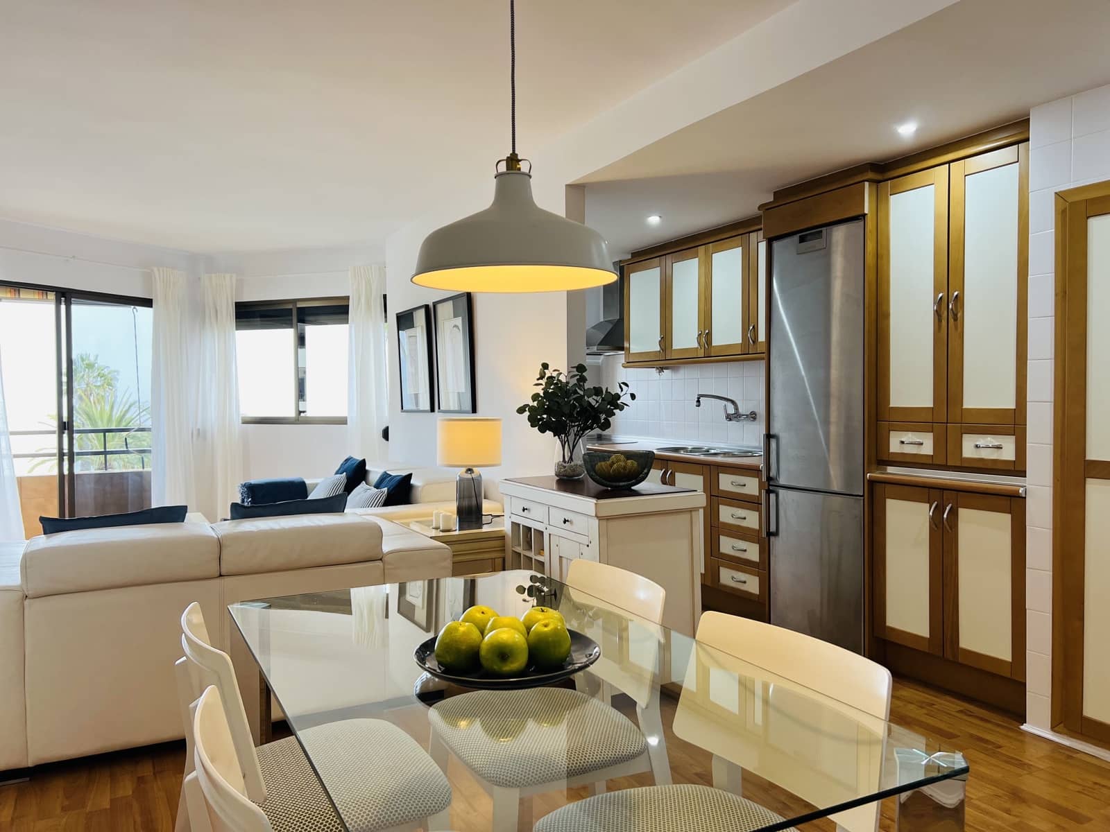 Appartement de 3 chambres à louer à Almunecar avec piscine garage - 850 € (Ref: 5884185)