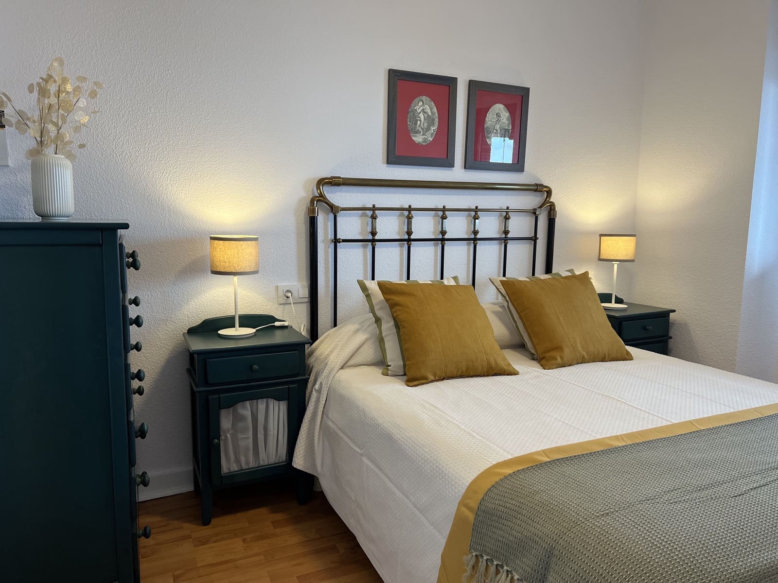 Appartement de 3 chambres à louer à Almunecar avec piscine garage - 850 € (Ref: 5884185)