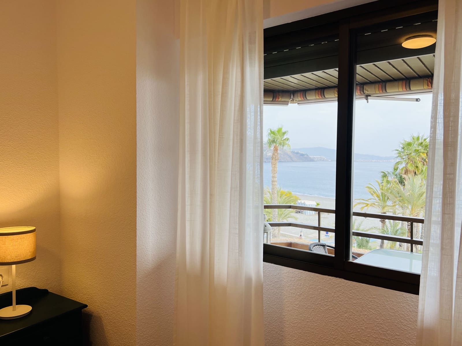 Appartement de 3 chambres à louer à Almunecar avec piscine garage - 850 € (Ref: 5884185)