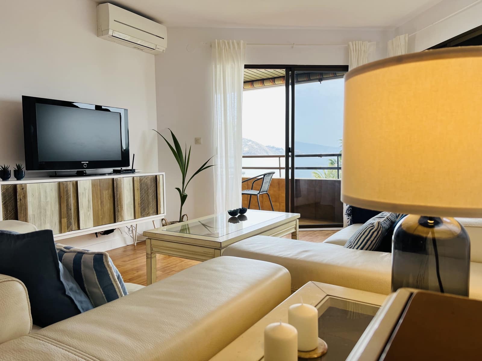 Appartement de 3 chambres à louer à Almunecar avec piscine garage - 850 € (Ref: 5884185)