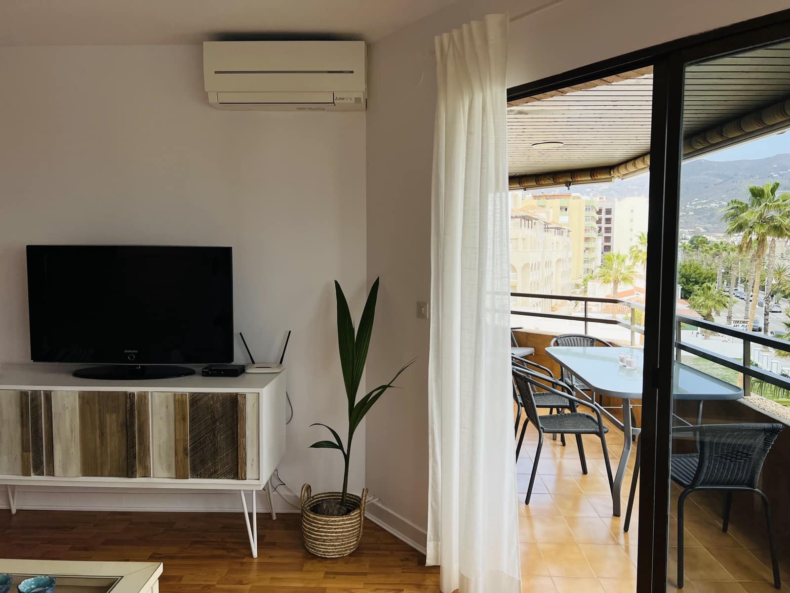 Appartement de 3 chambres à louer à Almunecar avec piscine garage - 850 € (Ref: 5884185)