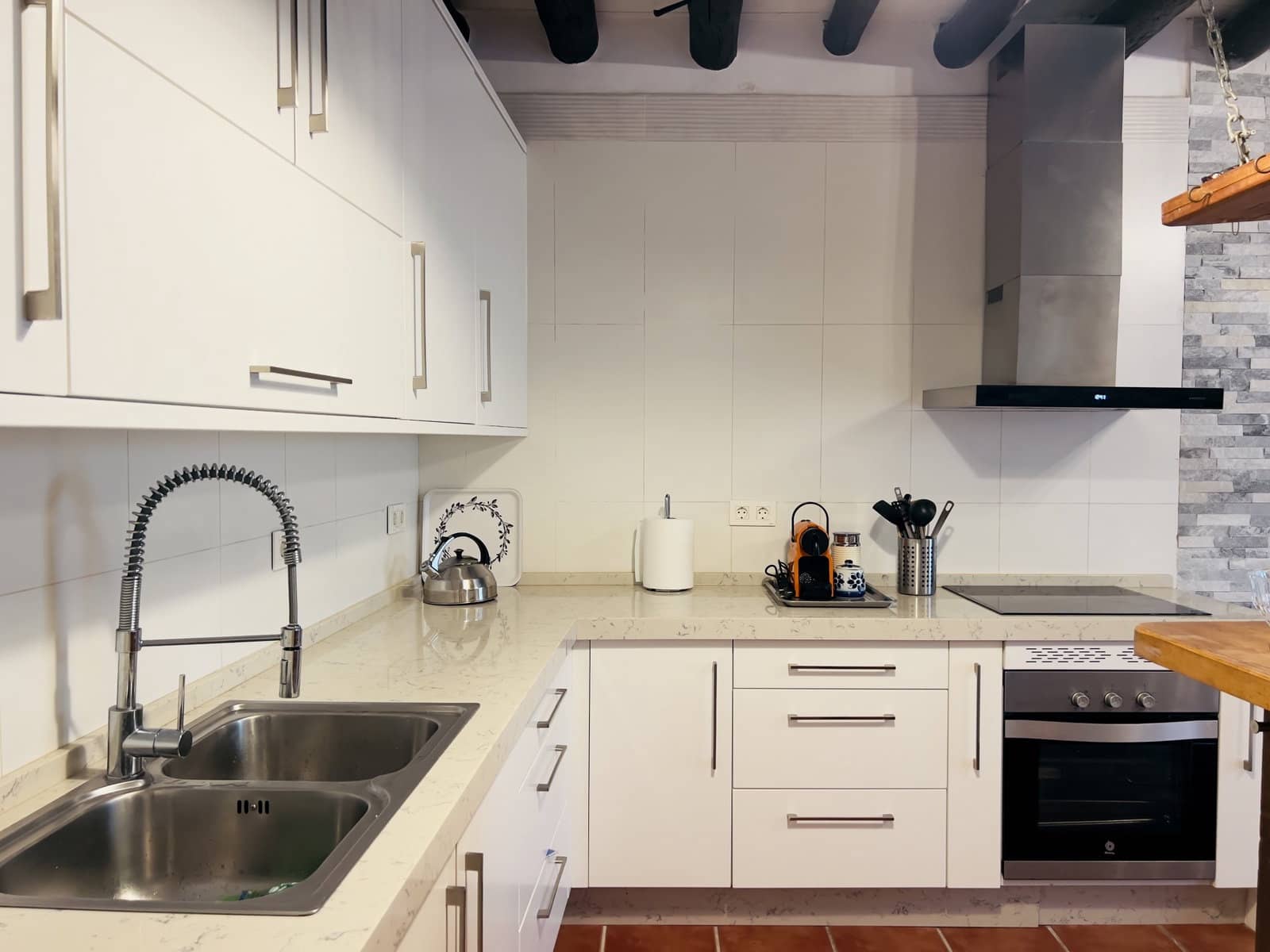 2 bedroom Townhouse for rent in Almunecar - € 950 (Ref: 5884188)