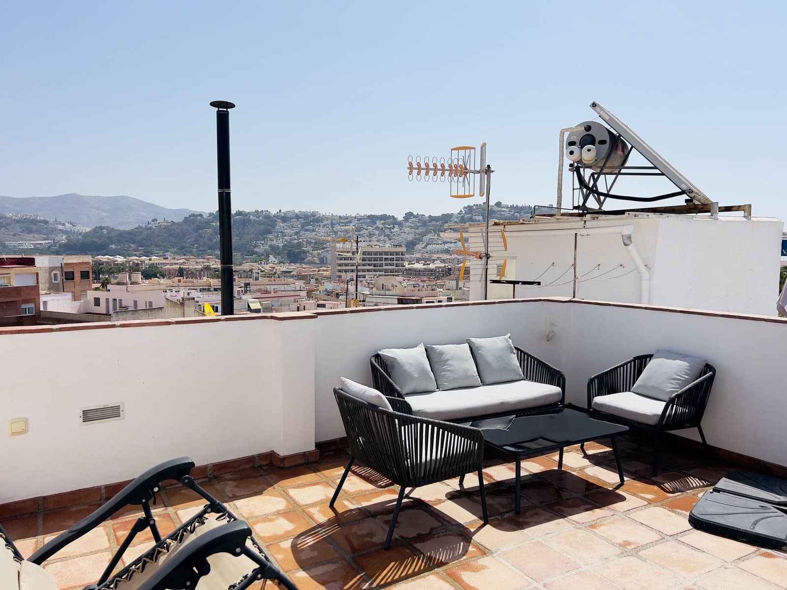 2 bedroom Townhouse for rent in Almunecar - € 950 (Ref: 5884188)