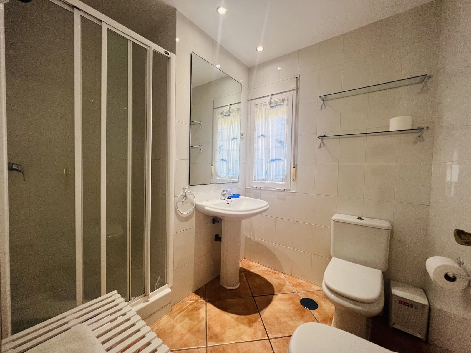 3 bedroom Apartment for rent in Almunecar with garage - € 750 (Ref: 5890716)