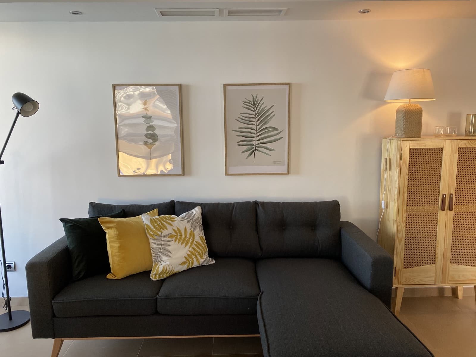 2 bedroom Apartment for rent in Almunecar with pool - € 1,375 (Ref: 5944405)