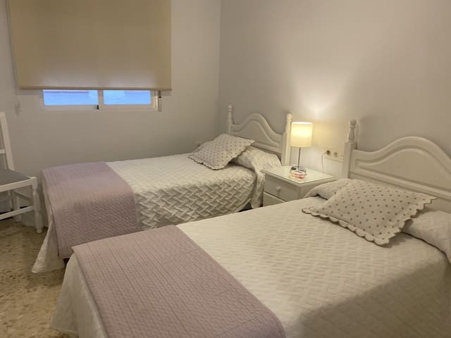 2 bedroom Apartment for rent in Almuñécar - € 1,010 (Ref: 5945583)