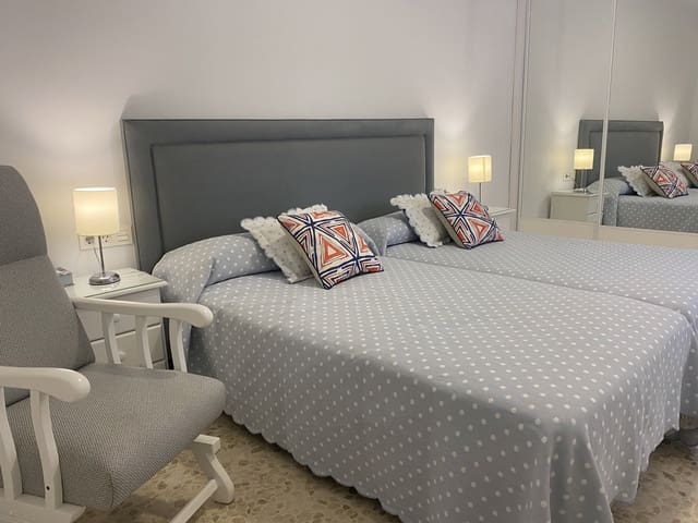 2 bedroom Apartment for rent in Almuñécar - € 1,010 (Ref: 5945583)
