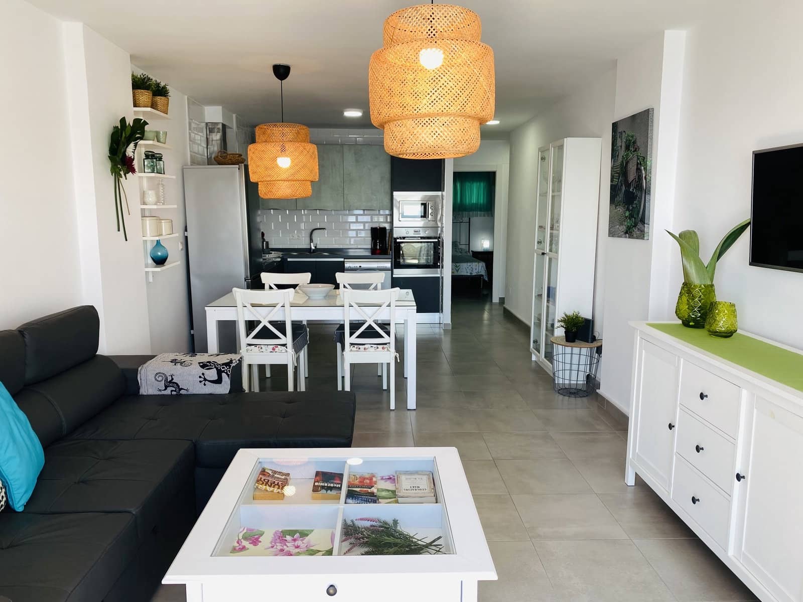 2 bedroom Apartment for rent in Almunecar with pool - € 950 (Ref: 5985848)