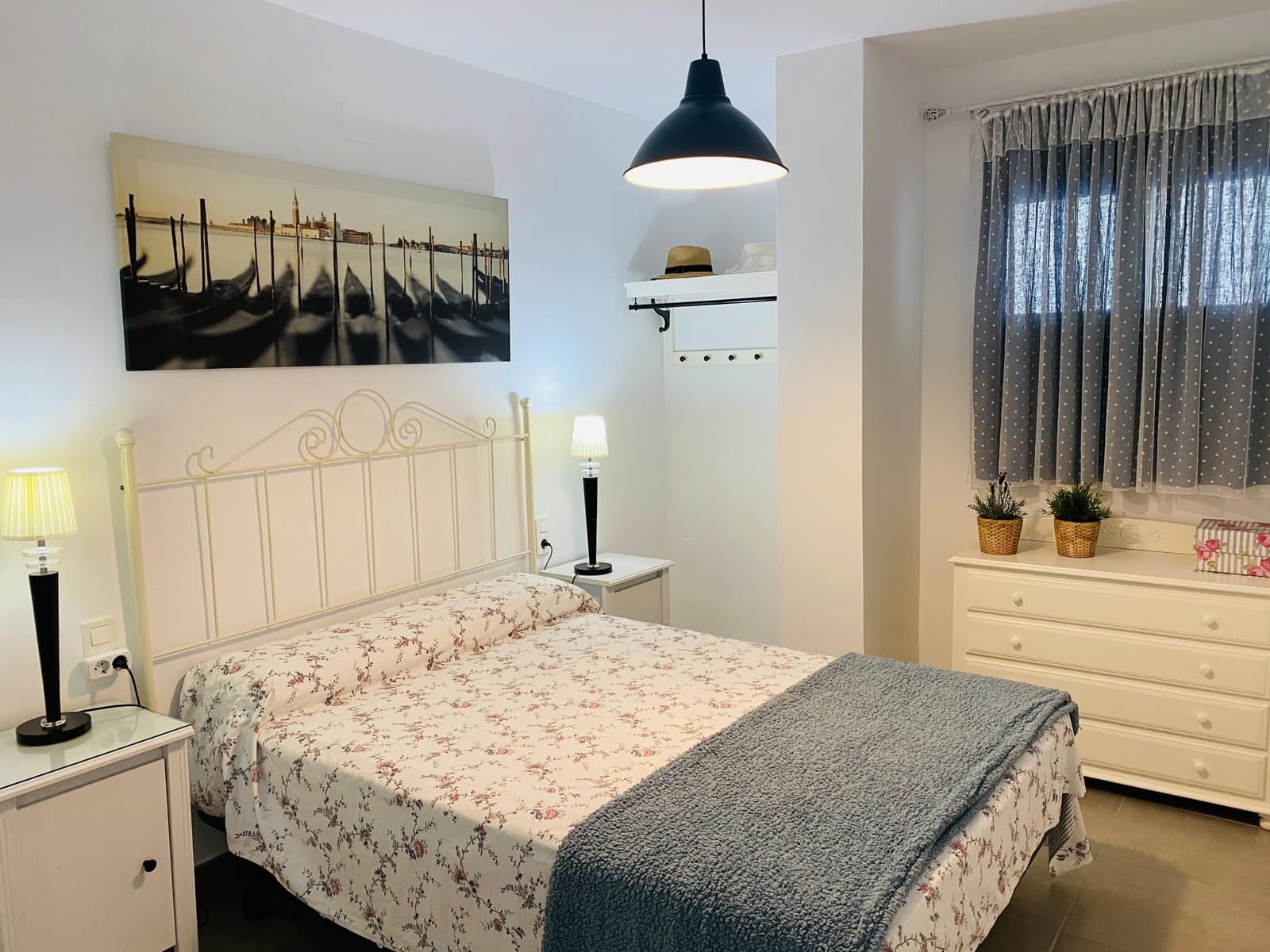 2 bedroom Apartment for rent in Almunecar with pool - € 950 (Ref: 5985848)