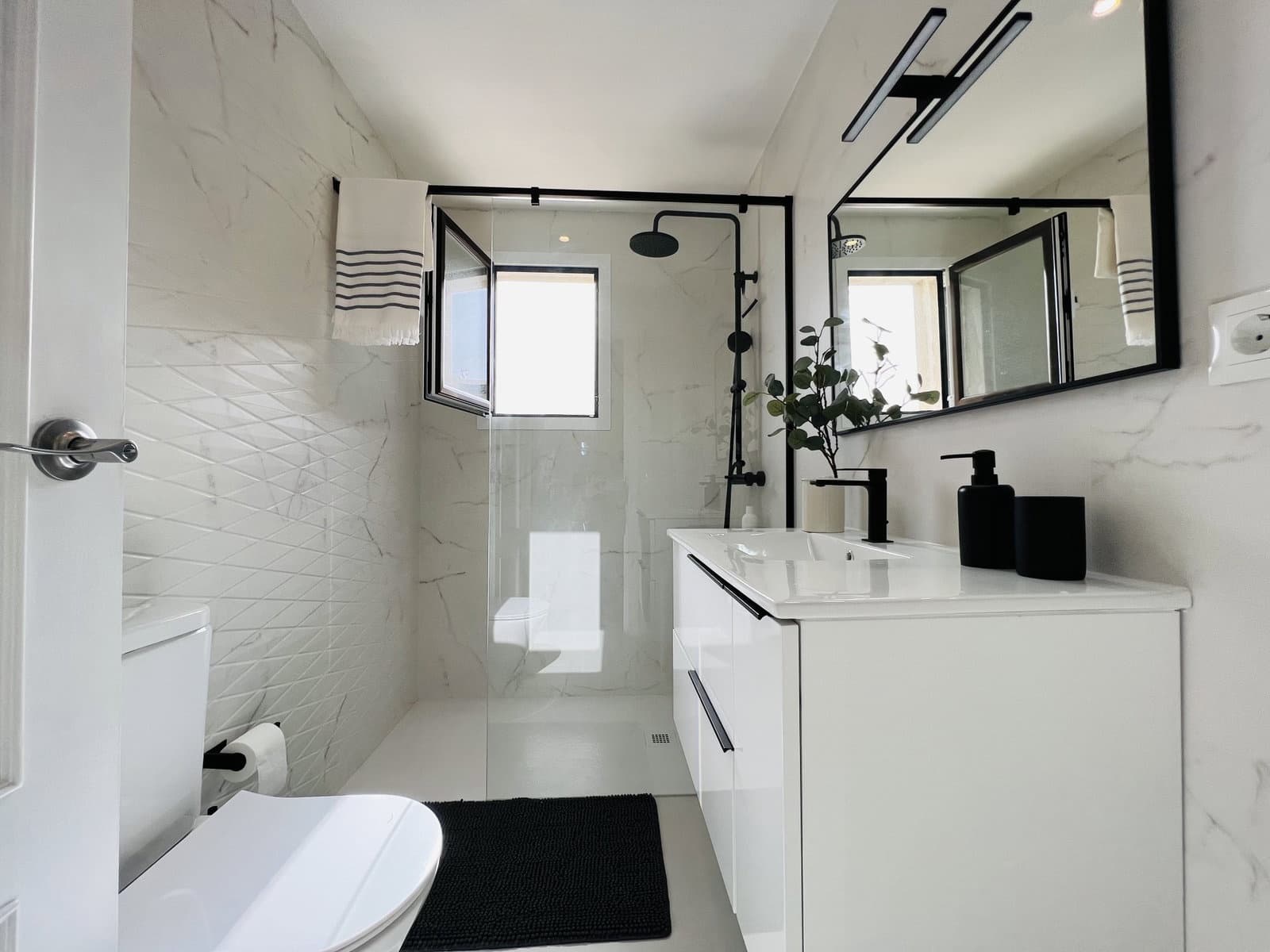 2 bedroom Apartment for rent in Almunecar - € 700 (Ref: 6625044)