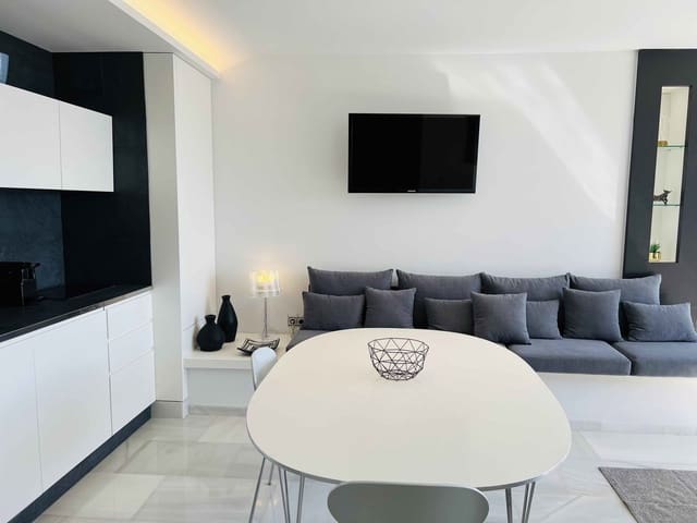 Apartamento de 1 habitación en La Herradura, Almuñécar en alquiler con garaje - 1.000 € (Ref: 6980966)