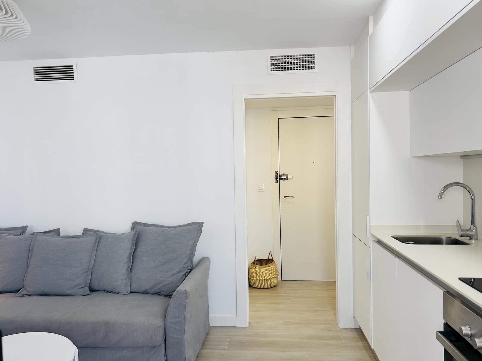 2 Zimmer Apartment zu vermieten in Almunecar mit Pool - 775 € (Ref: 7092265)