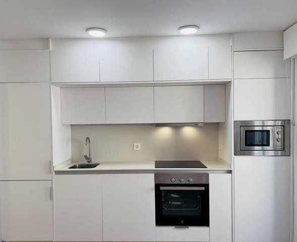 2 soverom Leilighet til leie i Almuñécar med svømmebasseng - € 775 (Ref: 7092265)