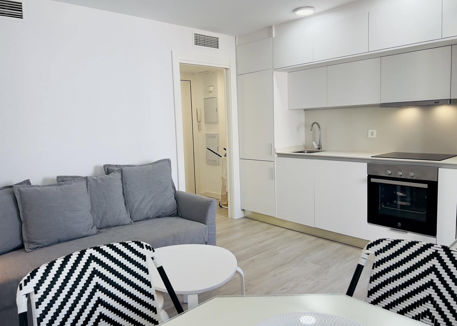 2 Zimmer Apartment zu vermieten in Almunecar mit Pool - 775 € (Ref: 7092265)