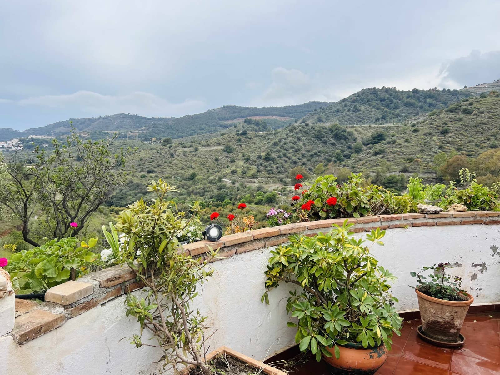 2 bedroom Villa for rent in La Herradura, Almuñécar with pool garage € 1,900 (Ref 7556710)