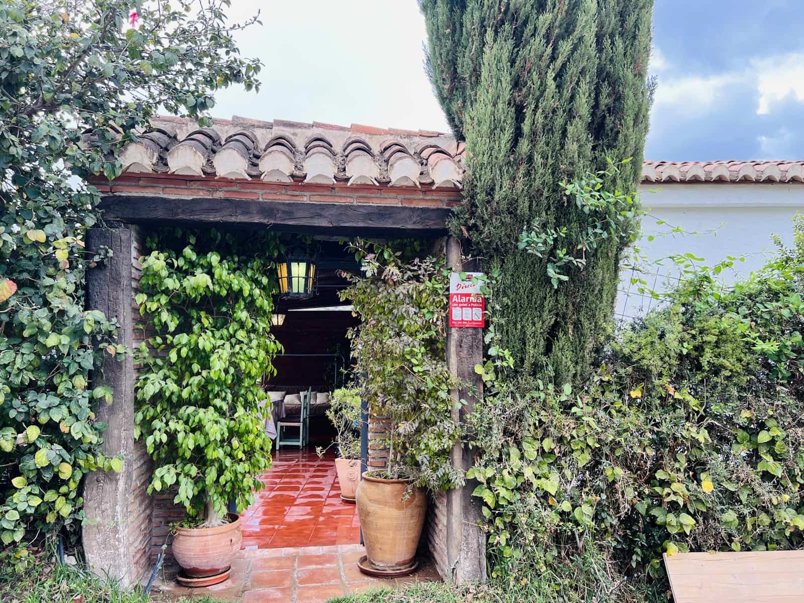 2 bedroom Villa for rent in La Herradura, Almuñécar with pool garage € 1,900 (Ref 7556710)