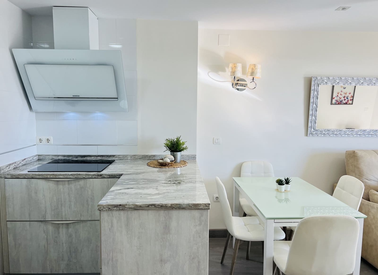 Appartement de 1 chambre à louer à Almunecar avec piscine - 750 € (Ref: 7942174)