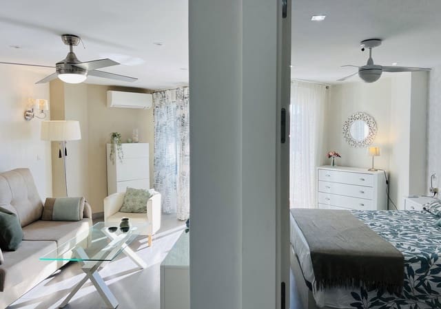 1 quarto Apartamento para arrendar em Almuñécar com piscina - 750 € (Ref: 7942174)