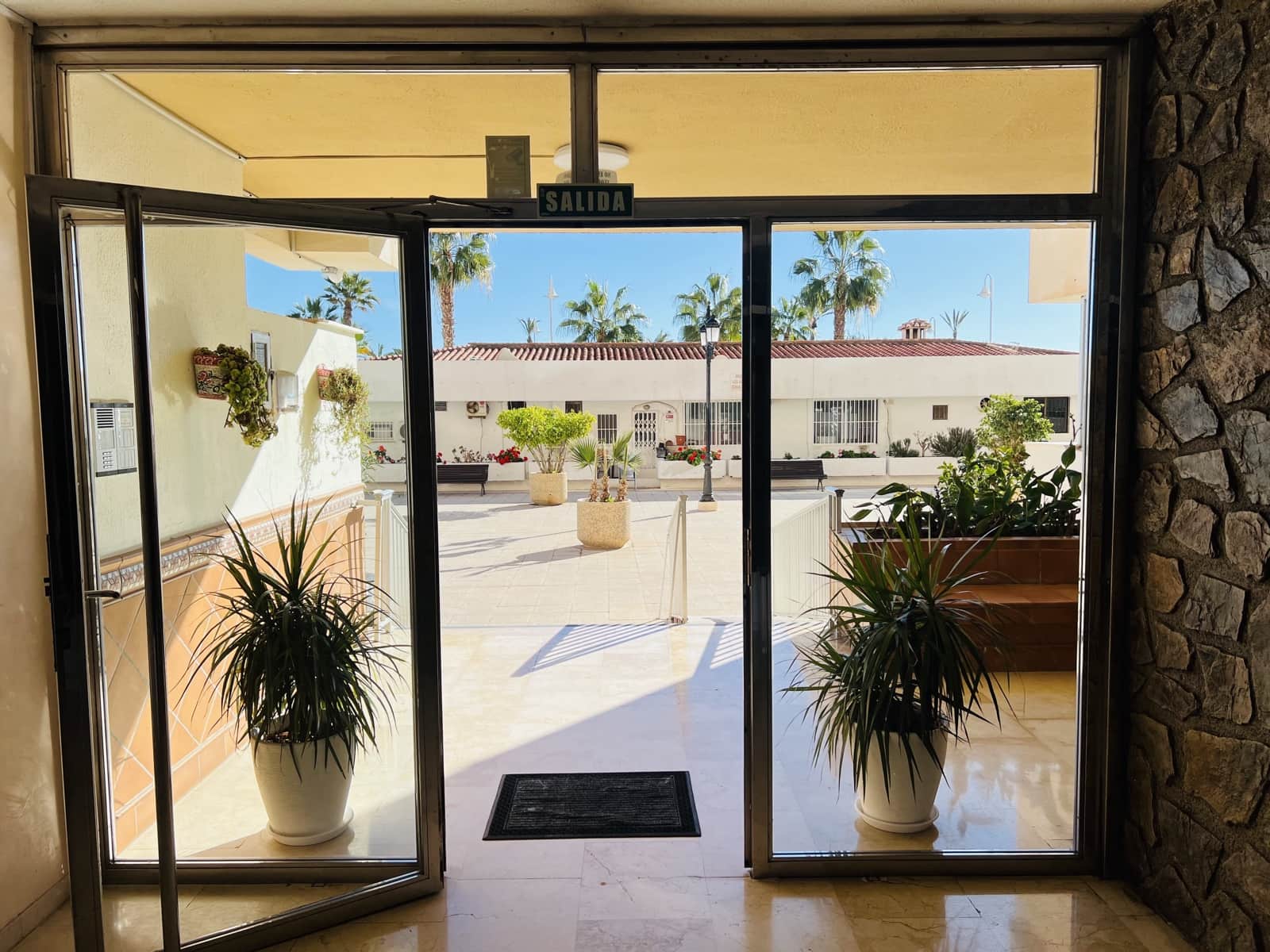 Appartement de 3 chambres à louer à Almunecar avec piscine garage - 820 € (Ref: 7987139)