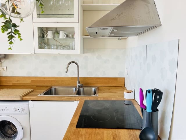 3 bedroom Apartment for rent in Almuñécar with pool garage - € 820 (Ref: 7987139)