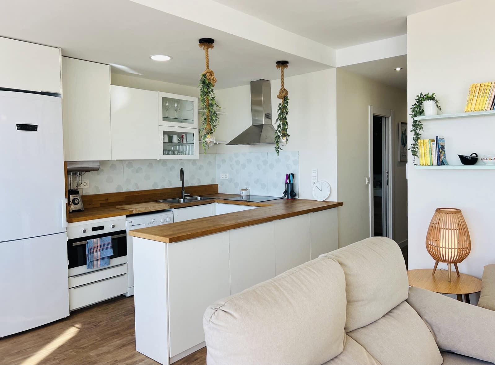 3 sovrum Lägenhet att hyra i Almunecar med pool garage - 820 € (Ref: 7987139)