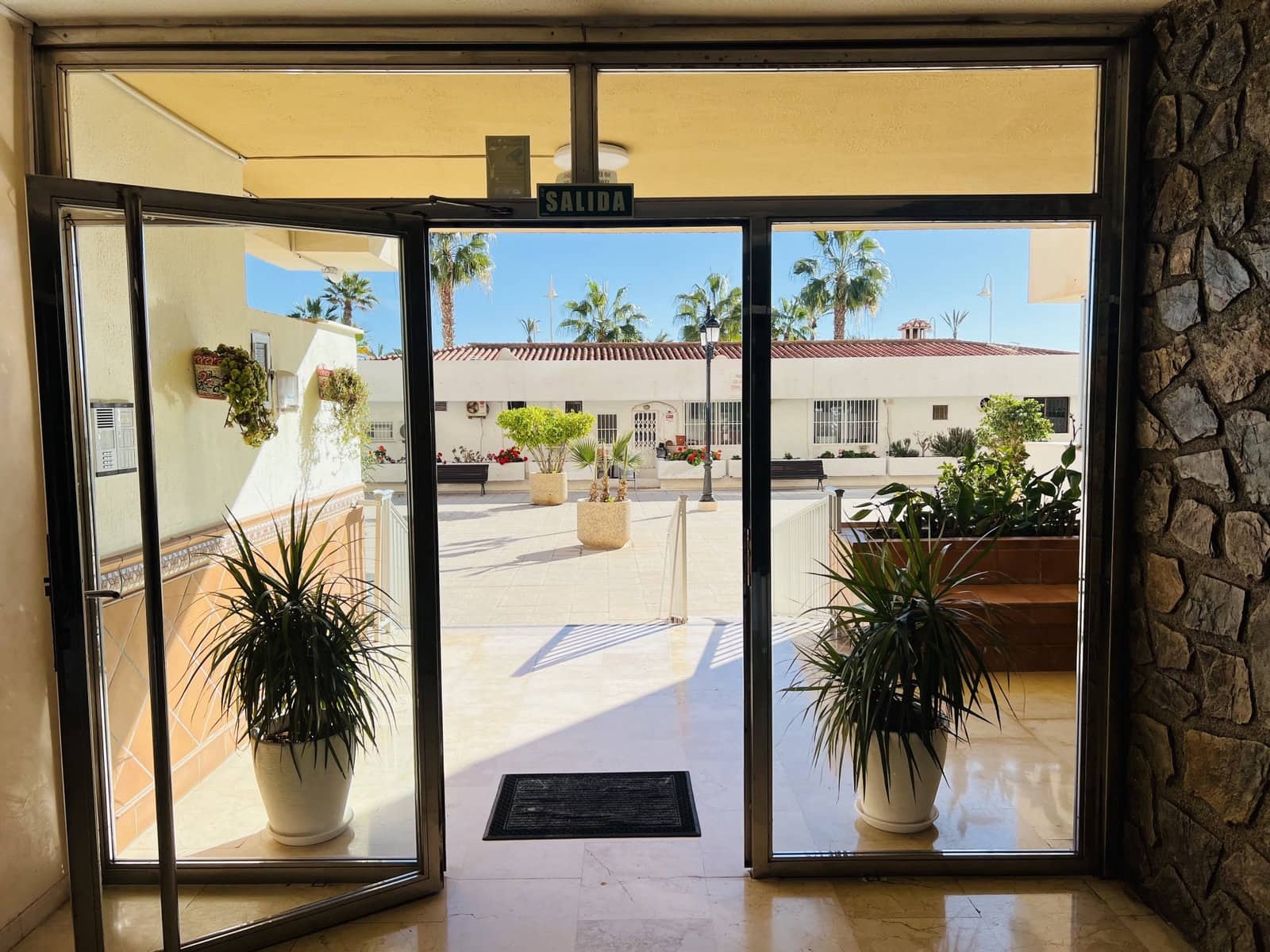 3 sovrum Lägenhet att hyra i Almunecar med pool garage - 820 € (Ref: 7987139)