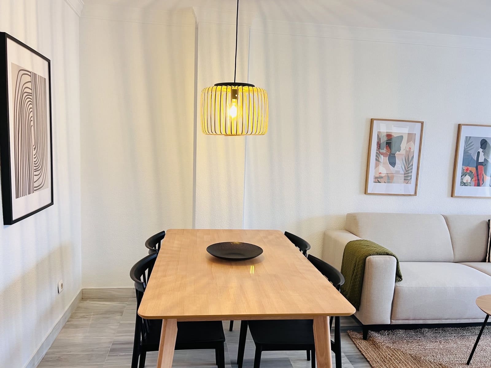 Apartamento de 2 habitaciones en Almuñécar en alquiler con piscina - 825 € (Ref: 8103368)