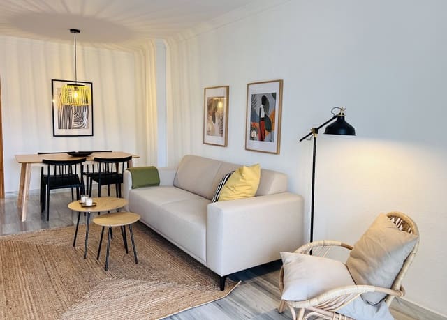 Apartamento de 2 habitaciones en Almuñécar en alquiler con piscina - 825 € (Ref: 8103368)