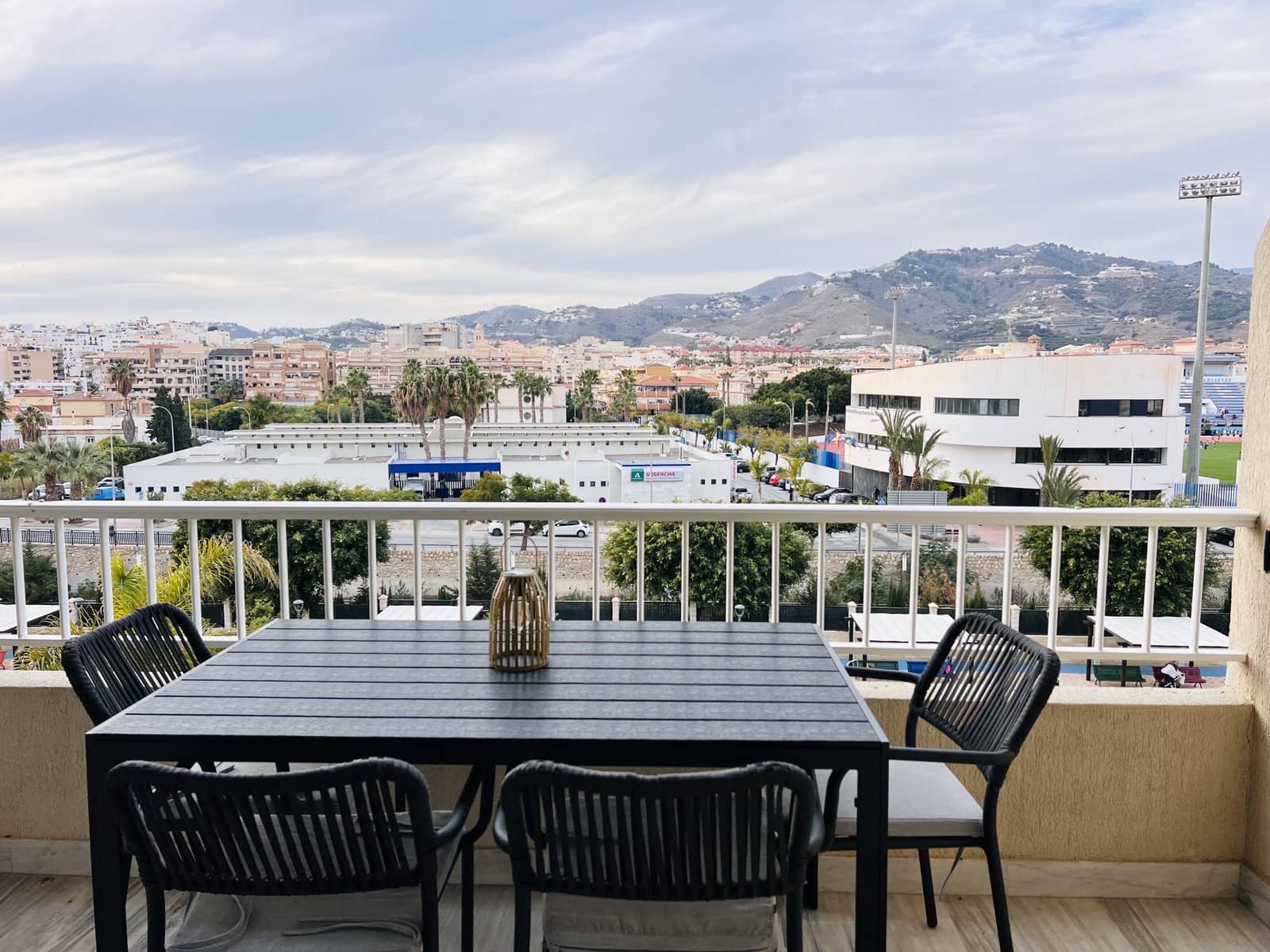 Apartamento de 2 habitaciones en Almuñécar en alquiler con piscina - 825 € (Ref: 8103368)