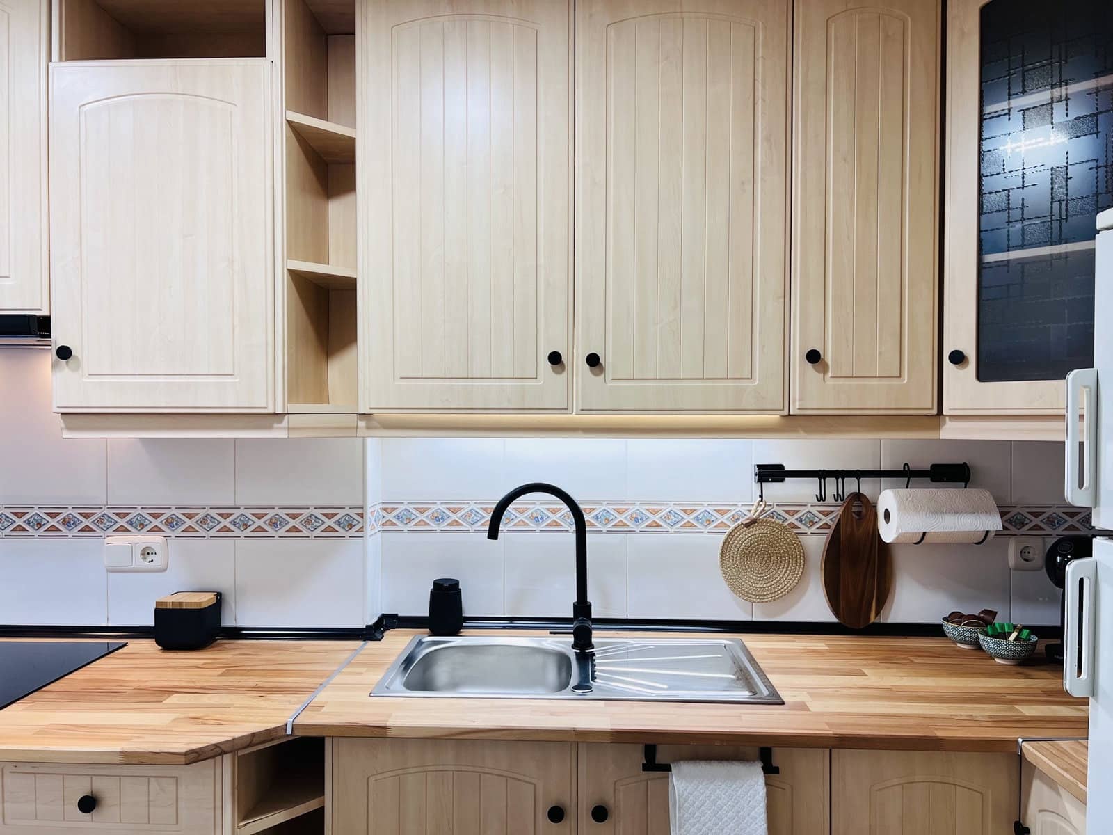 Apartamento de 2 habitaciones en Almuñécar en alquiler con piscina - 825 € (Ref: 8103368)