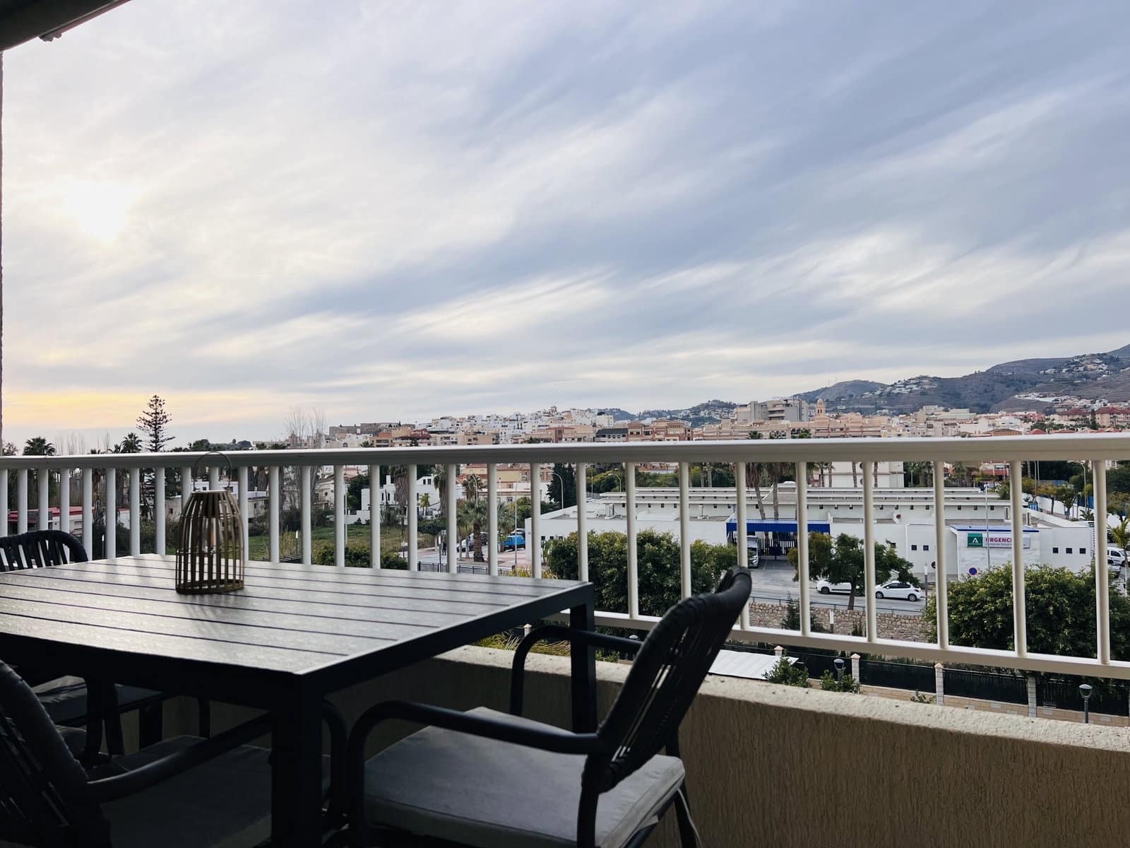 Apartamento de 2 habitaciones en Almuñécar en alquiler con piscina - 825 € (Ref: 8103368)