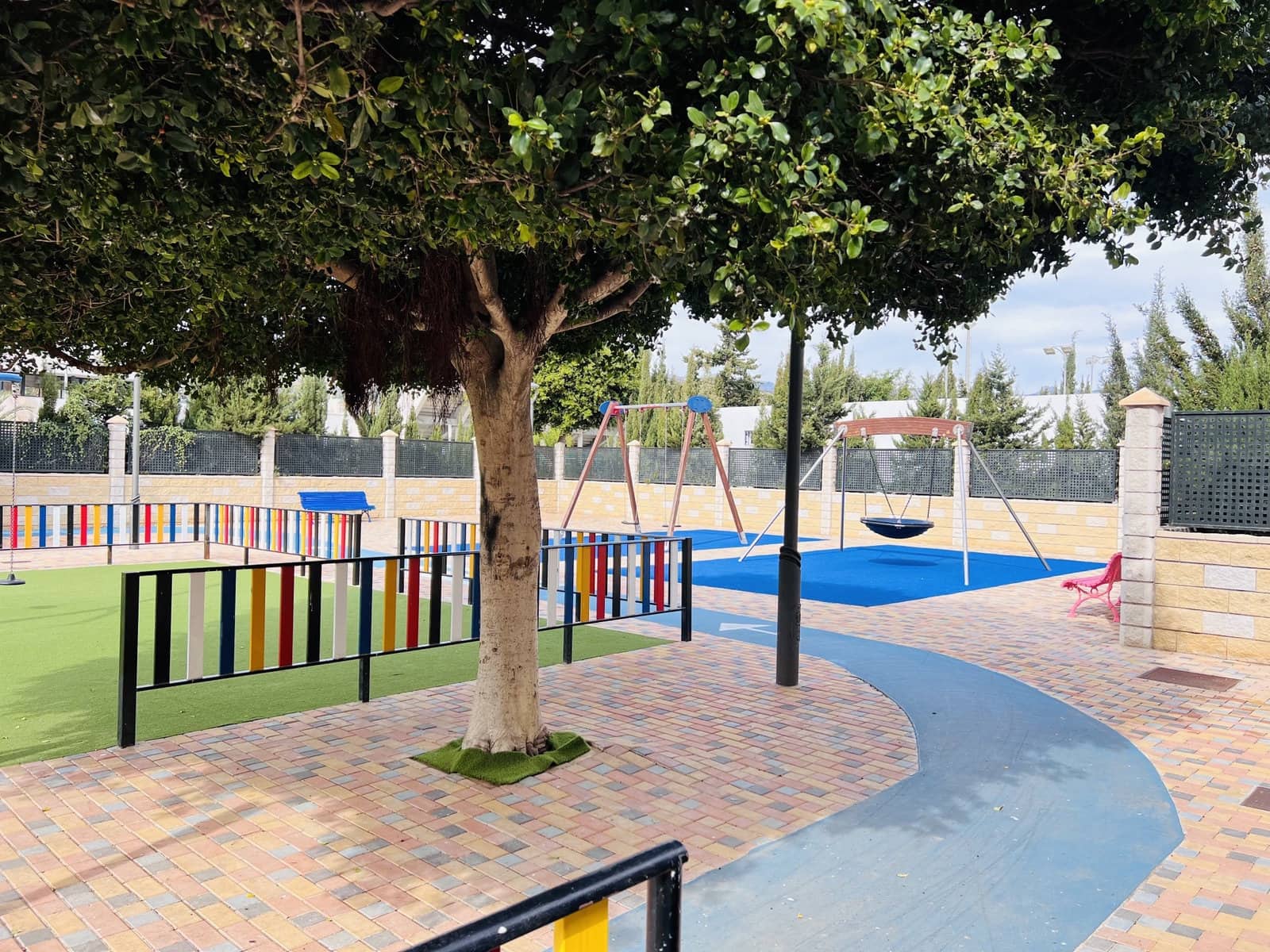 Apartamento de 2 habitaciones en Almuñécar en alquiler con piscina - 825 € (Ref: 8103368)