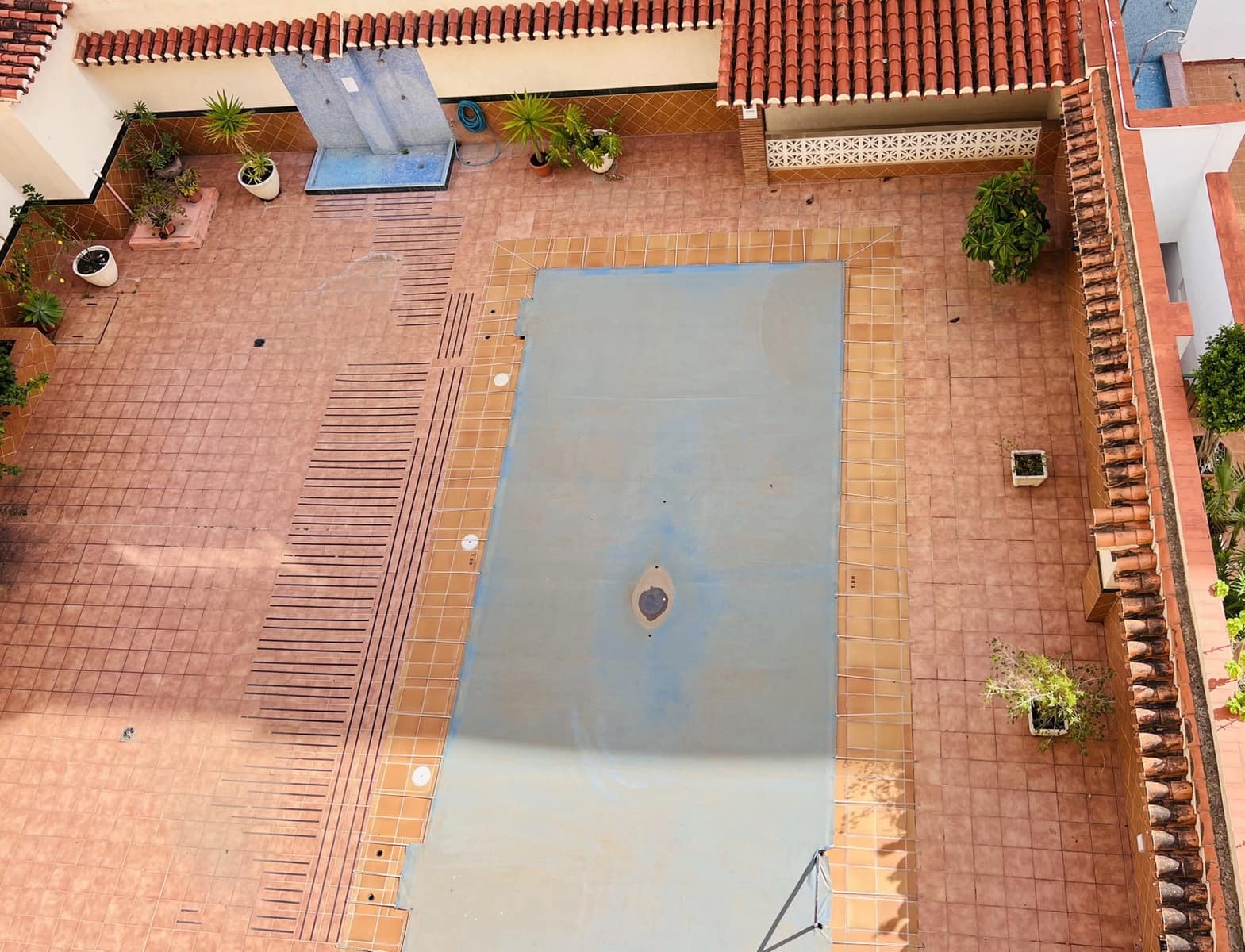 Apartamento de 2 habitaciones en Almuñécar en alquiler con piscina - 825 € (Ref: 8103368)