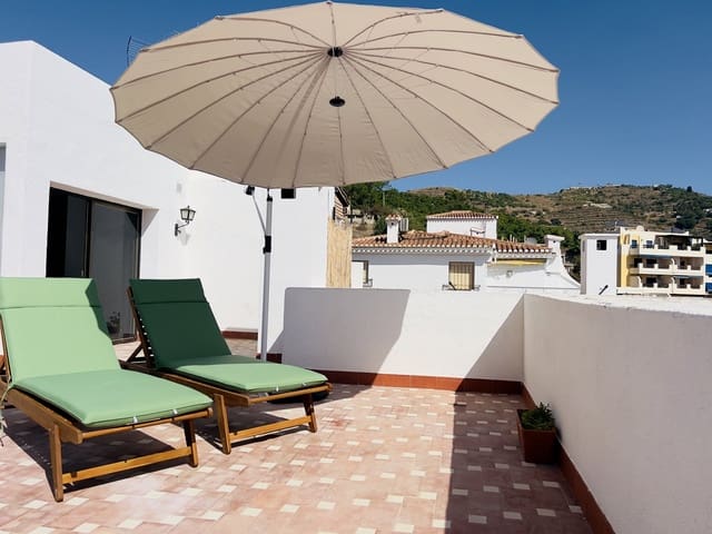 3 bedroom Apartment for rent in Almuñécar - € 750 (Ref: 8439473)